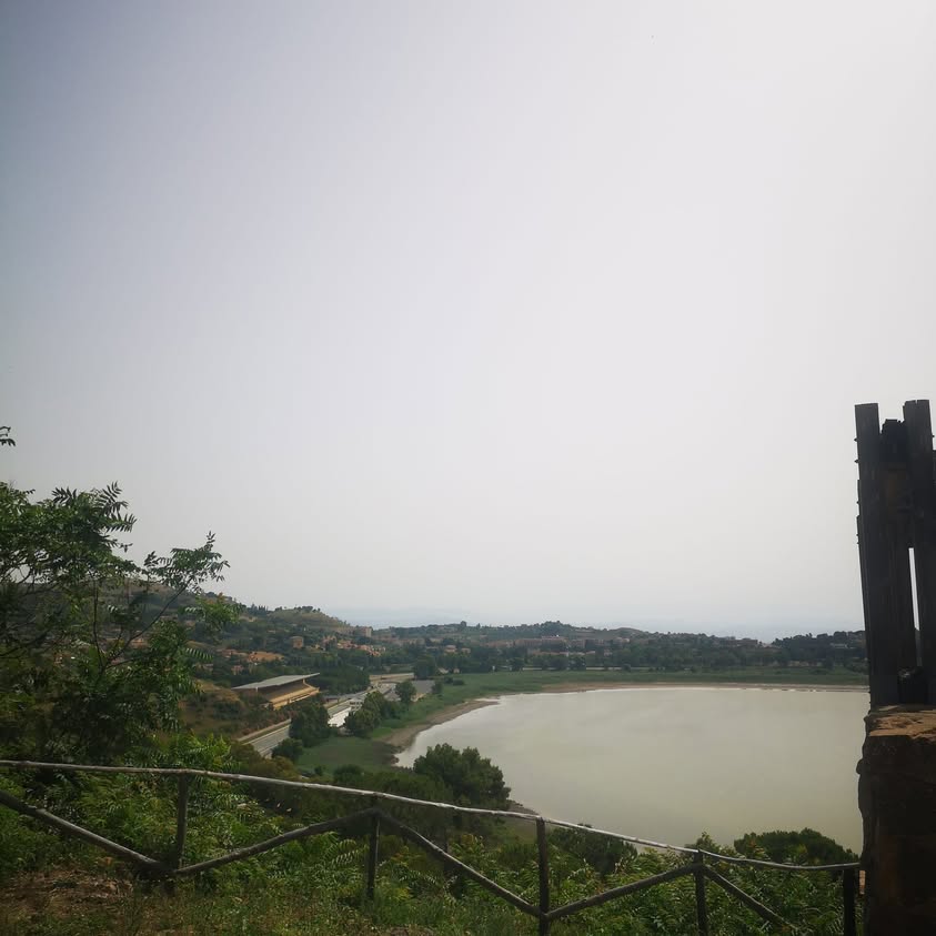 Il giro del lago non era previsto dall'organizzazione ma non potevamo non farlo …